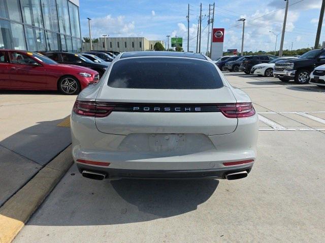 Photo of 2018 Gray Porsche Panamera