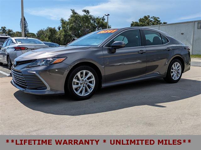 Photo of 2023 Gray Toyota Camry