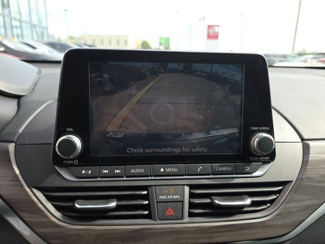 Photo of 2023 Brilliant Silver Metallic Nissan Altima