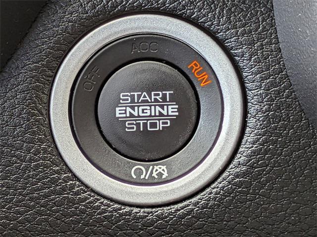 Photo of 2022 Bright White Clearcoat RAM 1500