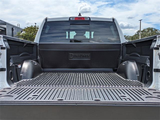 Photo of 2022 Bright White Clearcoat RAM 1500
