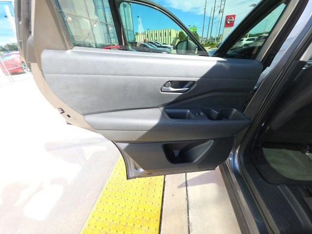 Photo of 2025 Gun Metallic Nissan Pathfinder