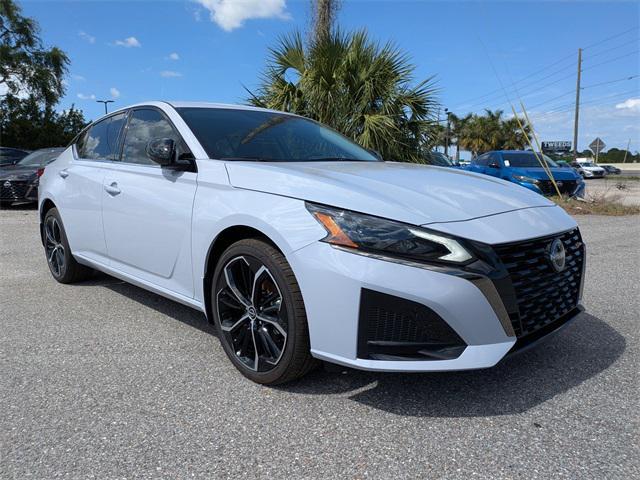 Photo of 2025 Gray Sky Pearl Nissan Altima