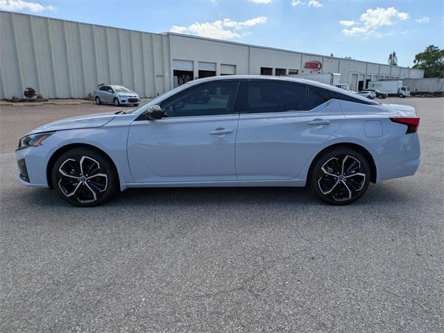 Photo of 2025 Gray Sky Pearl Nissan Altima