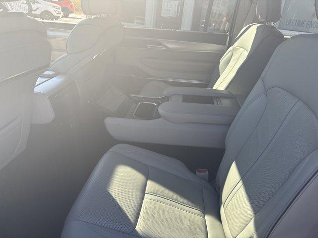 Photo of 2023 Bright White Clearcoat Jeep Grand Wagoneer
