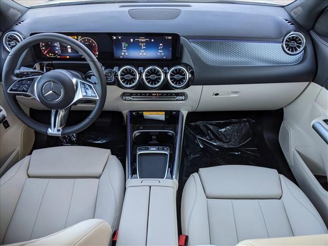 Photo of 2025 Polar White Mercedes-Benz GLA 250
