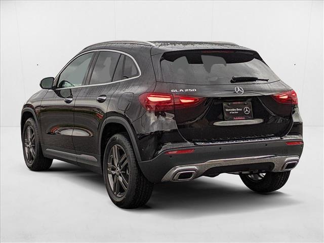 Photo of 2025 Night Black Mercedes-Benz GLA 250