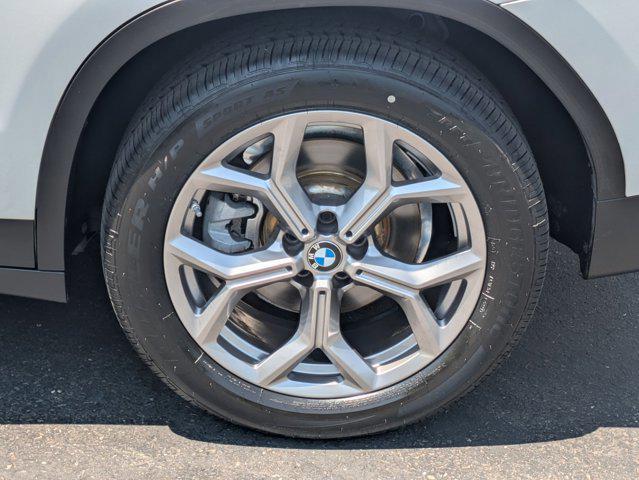 Photo of 2023 Alpine White BMW X3