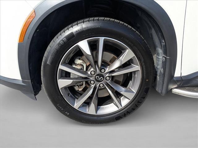 Photo of 2022 Majestic White INFINITI QX60
