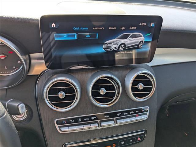 Photo of 2022 Obsidian Black Met Mercedes-Benz GLC 300