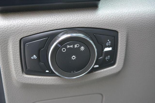 Photo of 2016 Oxford White Ford F-150