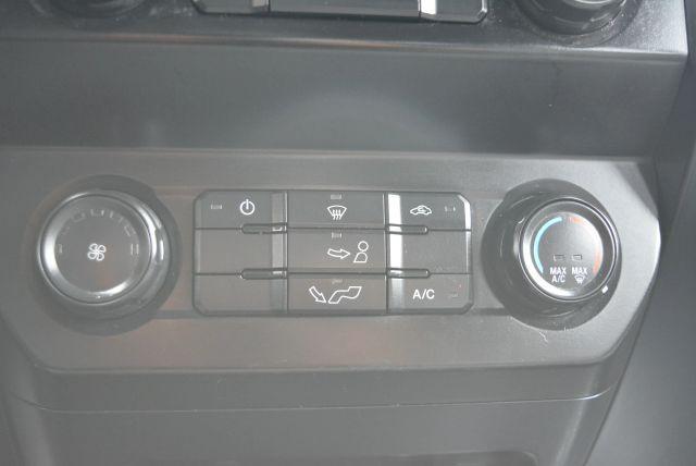 Photo of 2016 Oxford White Ford F-150