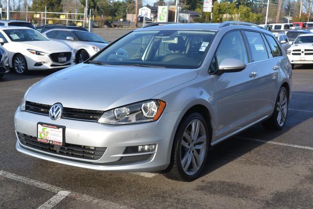 Photo of 2016 Reflex Silver Metallic Volkswagen Golf SportWagen