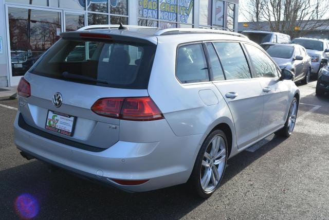 Photo of 2016 Reflex Silver Metallic Volkswagen Golf SportWagen