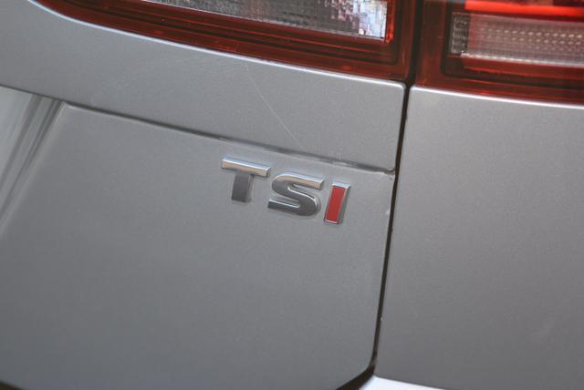 Photo of 2016 Reflex Silver Metallic Volkswagen Golf SportWagen