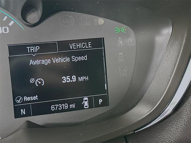 Photo of 2018 Silver Ice Metallic Chevrolet Trax