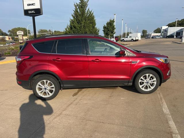 Photo of 2018 Ruby Red Ford Escape