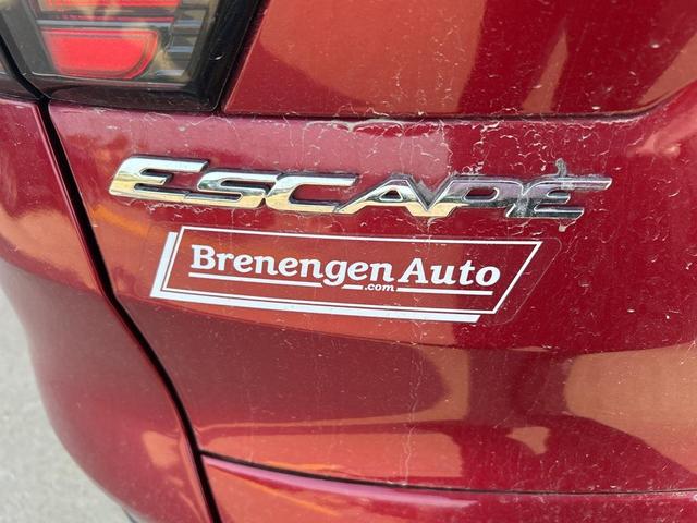 Photo of 2018 Ruby Red Ford Escape