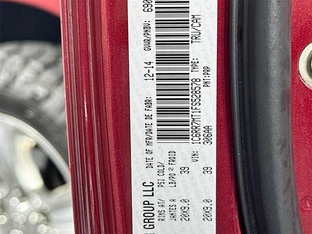 Photo of 2015 Maroon RAM 1500