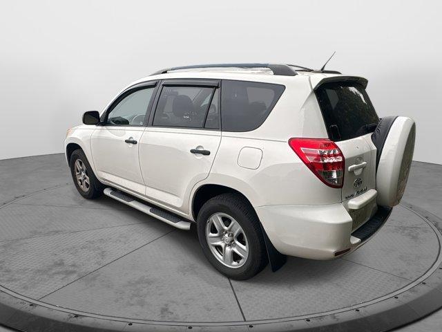 Photo of 2009 Super White Toyota RAV4