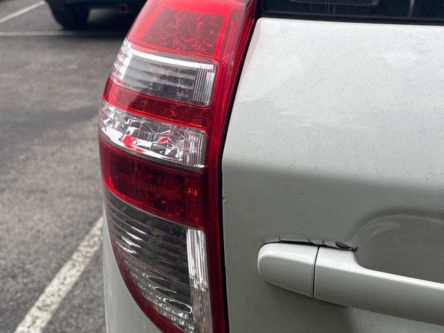 Photo of 2009 Super White Toyota RAV4