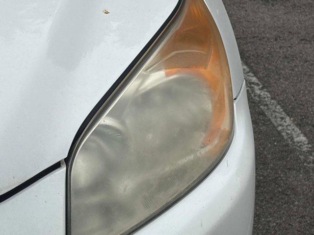 Photo of 2009 Super White Toyota RAV4