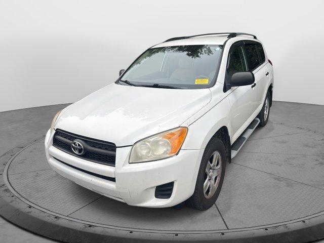 Photo of 2009 Super White Toyota RAV4