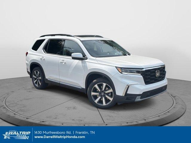 Photo of 2025 Platinum White Pearl Honda Pilot