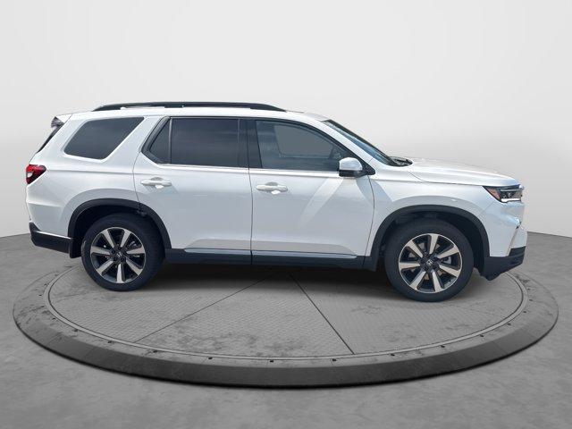 Photo of 2025 Platinum White Pearl Honda Pilot