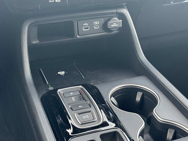 Photo of 2025 Platinum White Pearl Honda Pilot