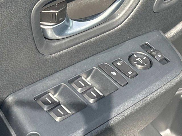 Photo of 2025 Platinum White Pearl Honda Pilot