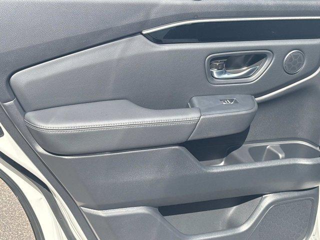 Photo of 2025 Platinum White Pearl Honda Pilot