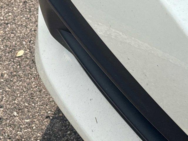 Photo of 2016 Taffeta White Honda Civic