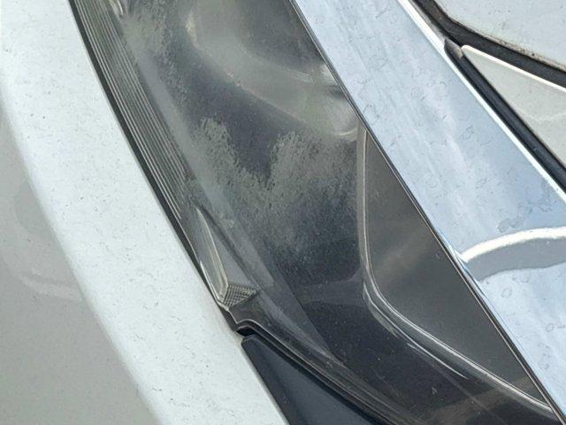 Photo of 2016 Taffeta White Honda Civic