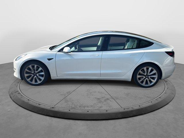 Photo of 2020 Pearl White Multi Tesla Model 3