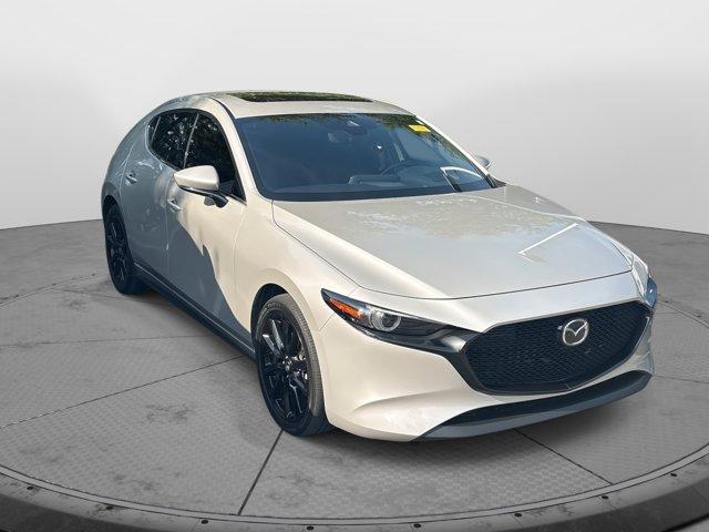 Photo of 2023 Platinum Quartz Metallic Mazda Mazda3
