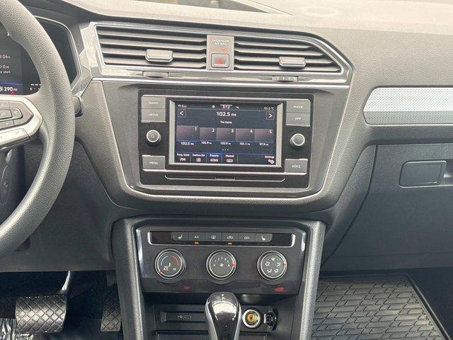 Photo of 2023 Deep Black Pearl Effect Volkswagen Tiguan