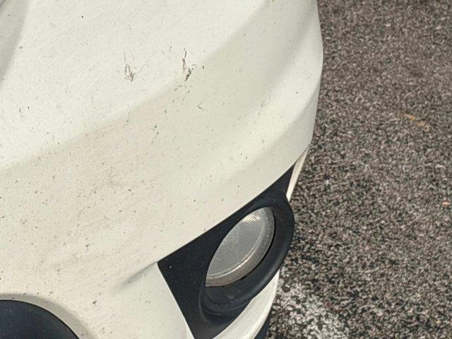Photo of 2015 White Dodge Journey
