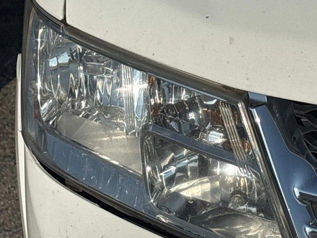 Photo of 2015 White Dodge Journey