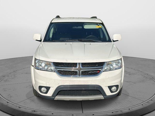 Photo of 2015 White Dodge Journey