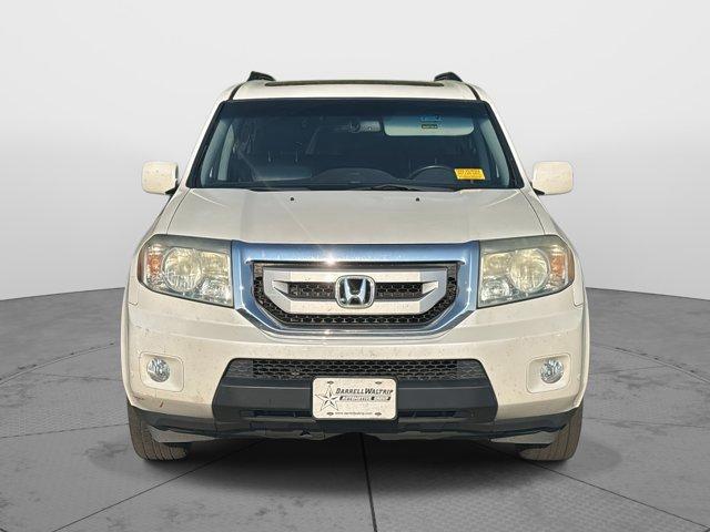 Photo of 2011 Taffeta White Honda Pilot