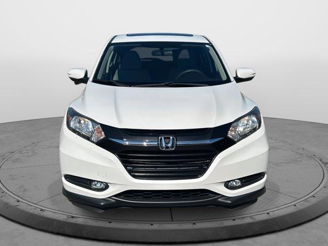 Photo of 2018 White Orchid Pearl Honda HR-V
