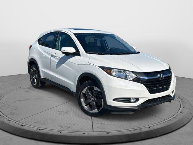 Photo of 2018 White Orchid Pearl Honda HR-V