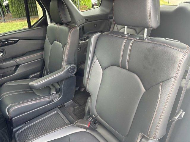 Photo of 2024 Platinum White Pearl Honda Pilot