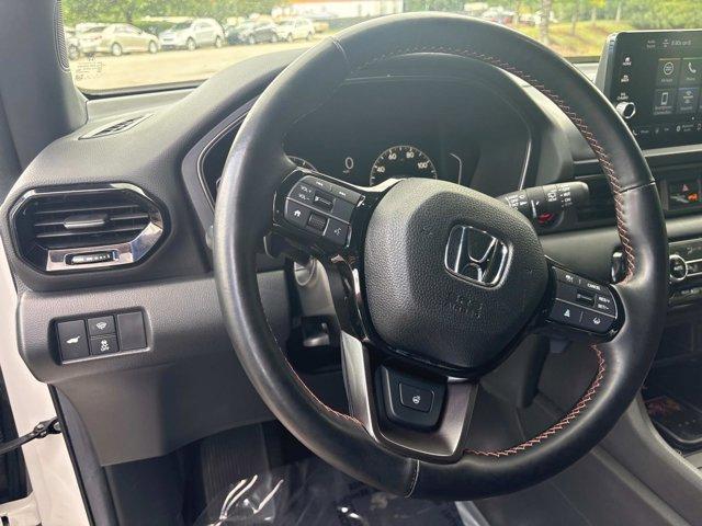 Photo of 2024 Platinum White Pearl Honda Pilot