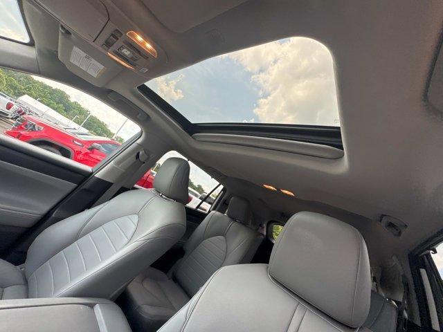 Photo of 2021 Blizzard Pearl Toyota Highlander