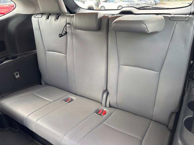 Photo of 2021 Blizzard Pearl Toyota Highlander