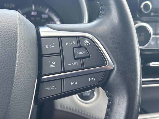 Photo of 2021 Blizzard Pearl Toyota Highlander