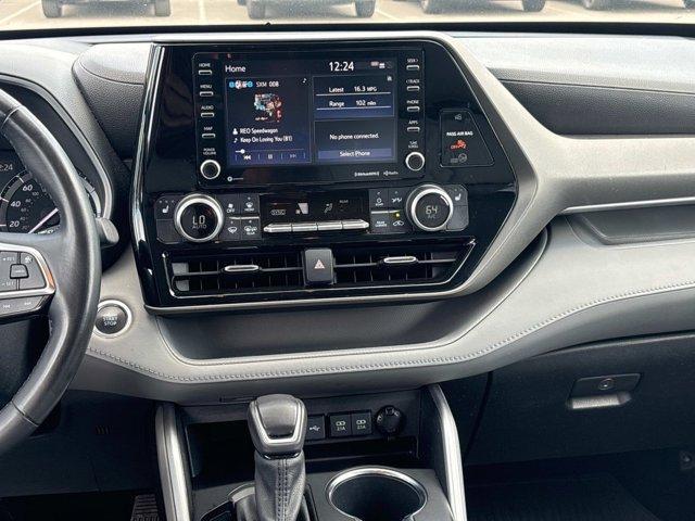 Photo of 2021 Blizzard Pearl Toyota Highlander