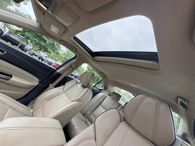 Photo of 2020 Platinum White Pearl Acura TLX